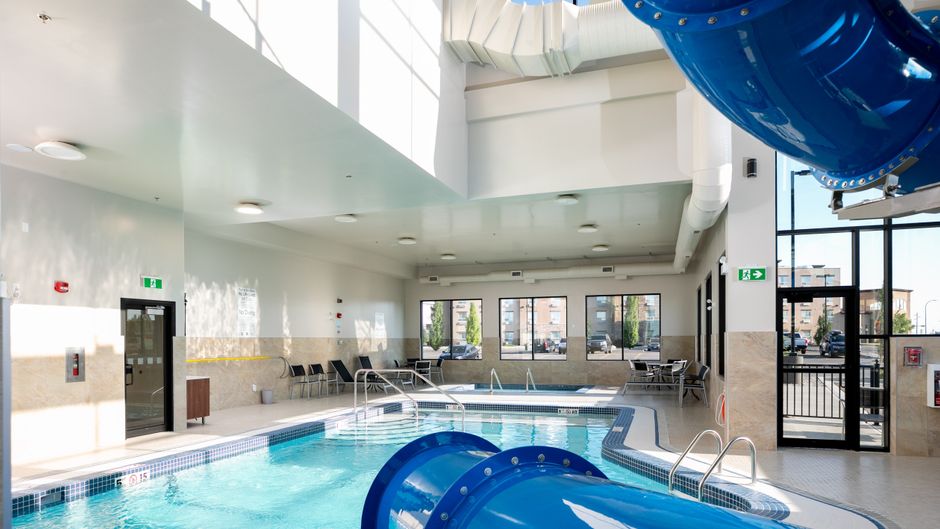 Holiday Inn Express Lethbridge Southeast Pool