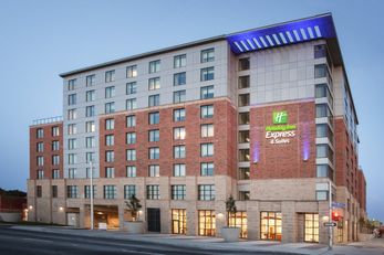 Holiday Inn Express & Suites Downtown E