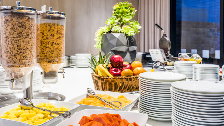 Holiday Inn Express &  Suites Bogota DC Restaurant