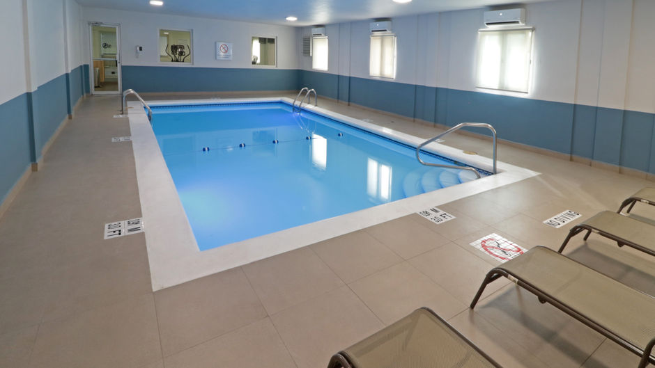 Holiday Inn Express Piedras Negras Pool