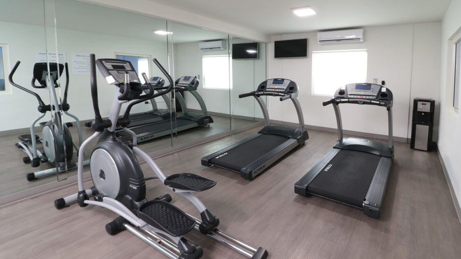 Holiday Inn Express Piedras Negras Health Club