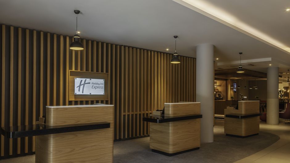 Holiday Inn Express Dublin Airport Lobby