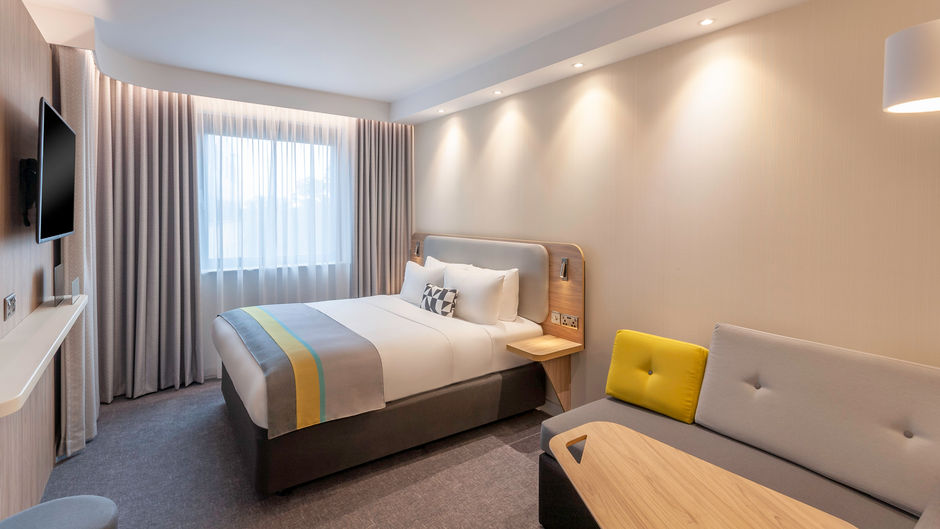 Holiday Inn Express Dublin Airport Room