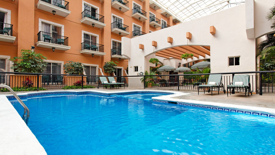 Holiday Inn Express Tecnologico Pool