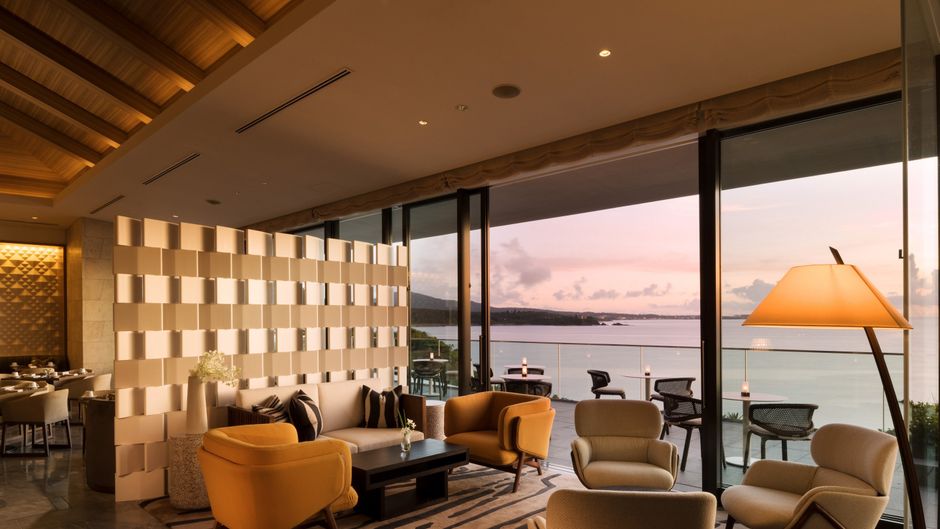 Halekulani Okinawa Lobby