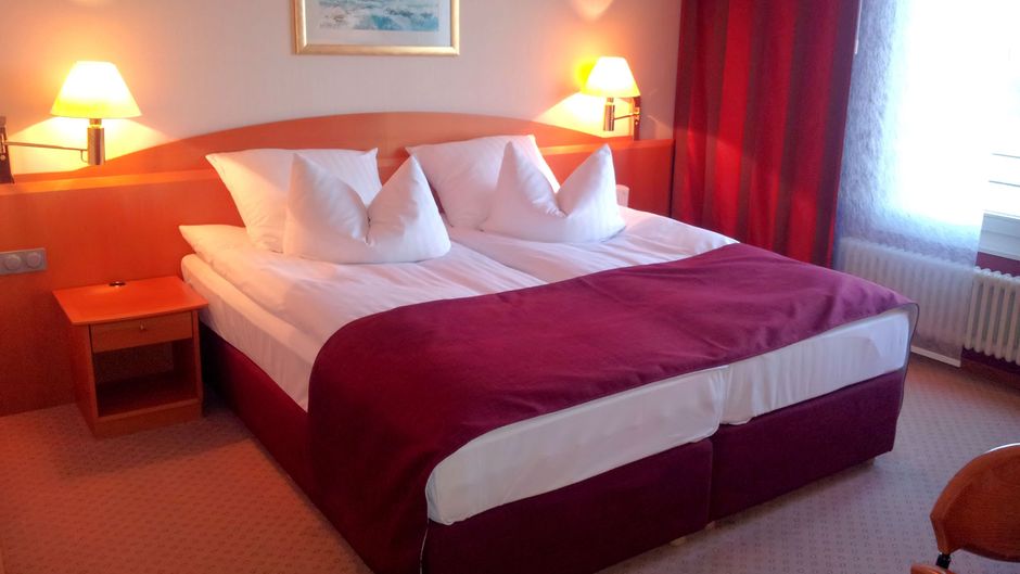 Hotel Meerane Room