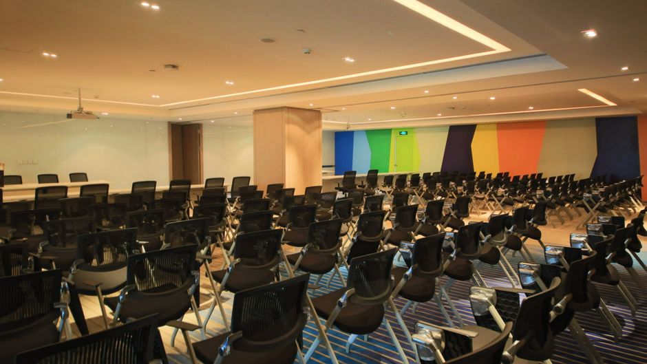 Holiday Inn Express Yingkou Onelong Plaz Ballroom
