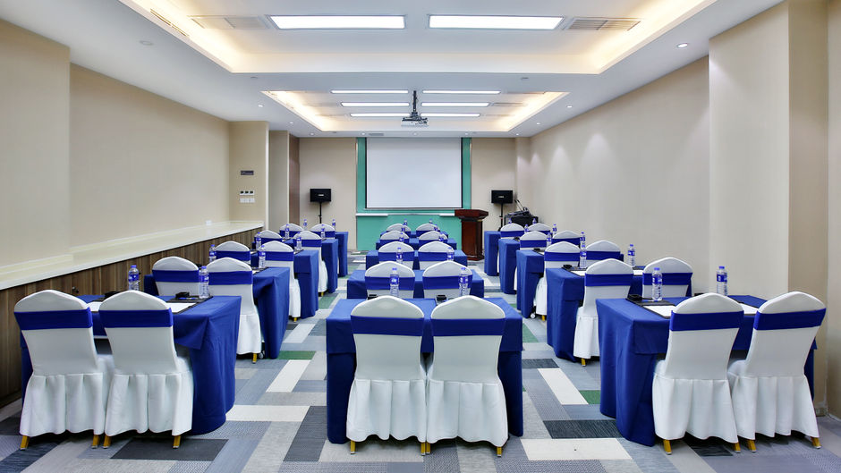 Holiday Inn Express Langfang Park View Meeting