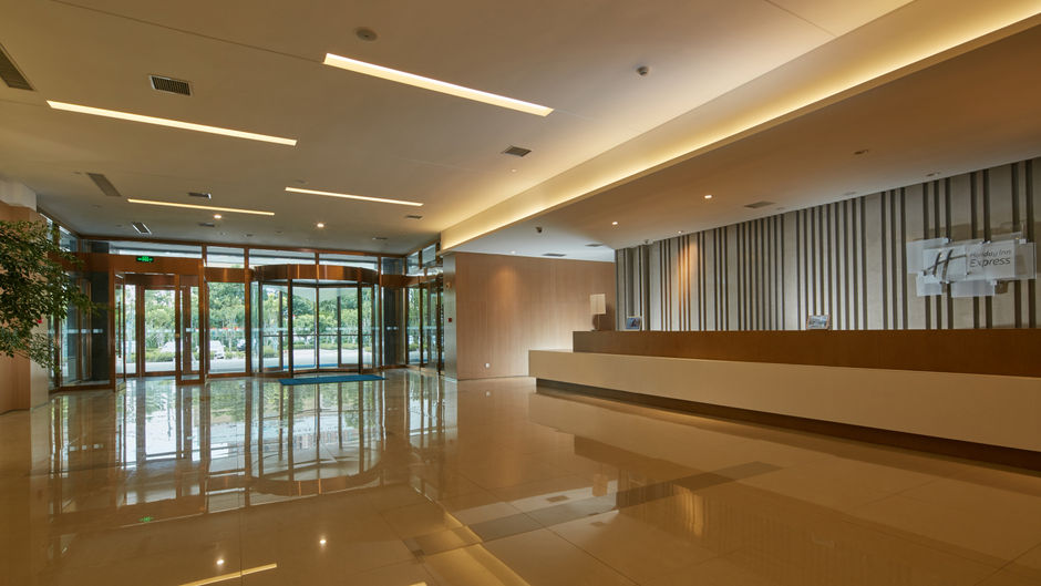 Holiday Inn Express Luoyang Yichuan Lobby
