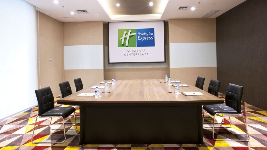 Holiday Inn Express Surabaya CenterPoint Meeting