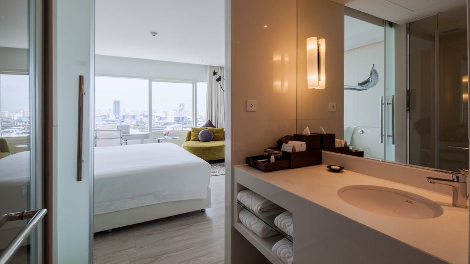 Centara Watergate Pavillion Hotel Room