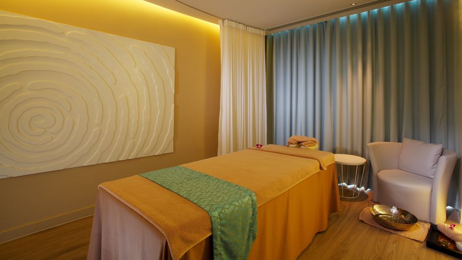 Centara Watergate Pavillion Hotel Spa