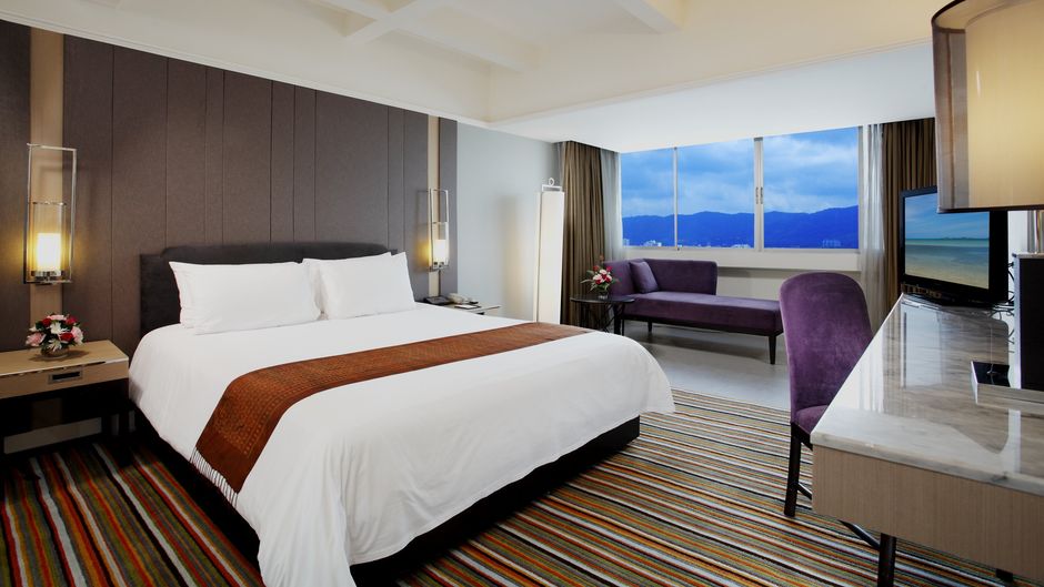 Centara Hotel Hat Yai Suite