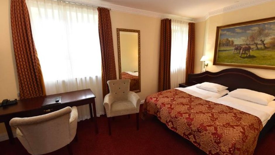 Amerika Hotel Room