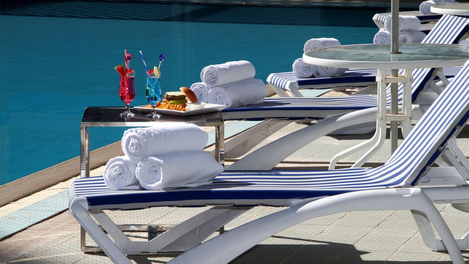 Holiday Inn Tabuk Pool
