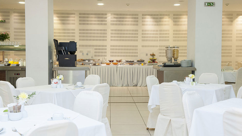 Athinais Hotel Restaurant