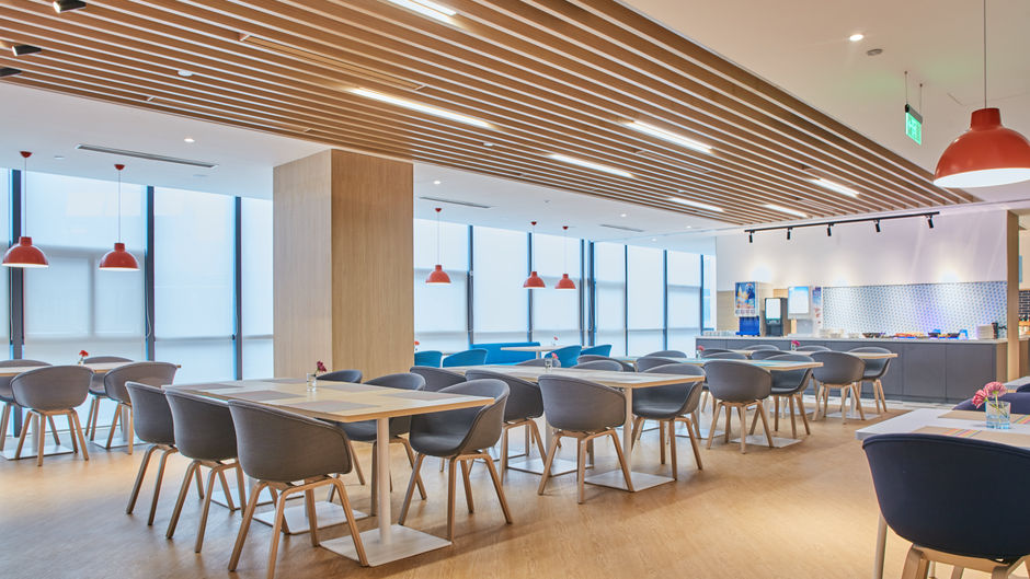Holiday Inn Express Hangzhou Jiuzhou Restaurant