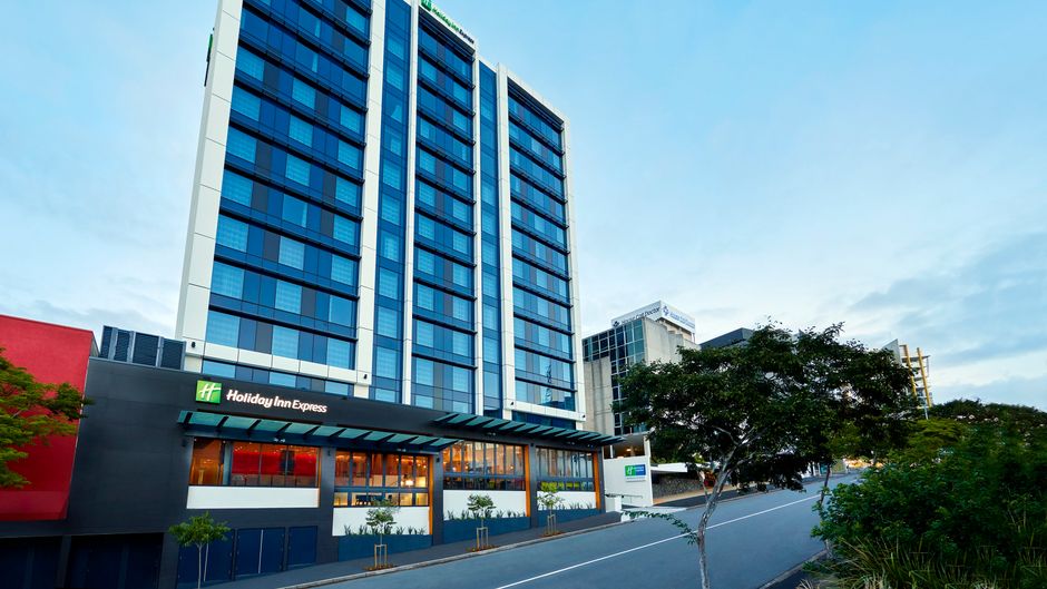 Holiday Inn Express Brisbane Central Exterior