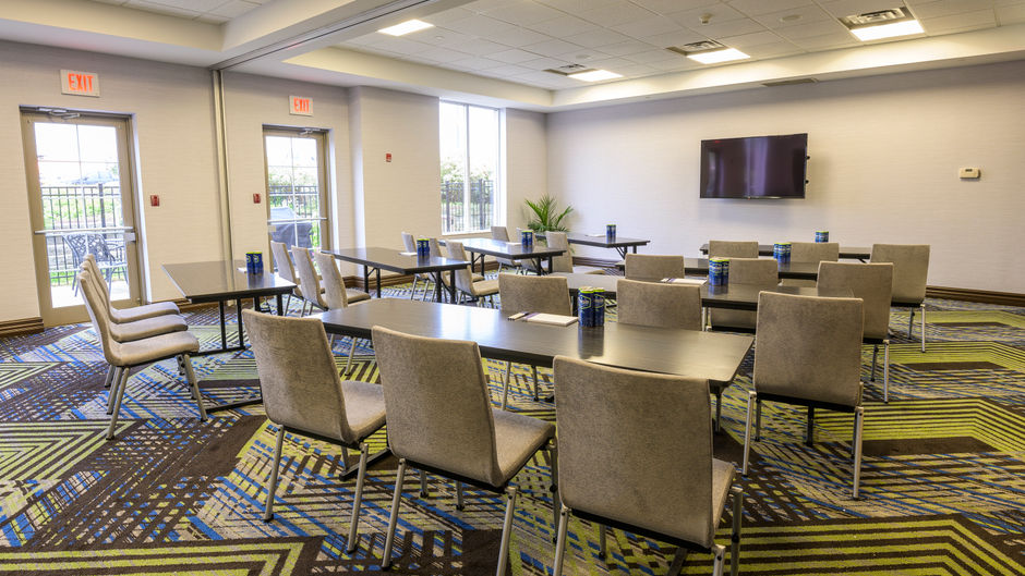 Holiday Inn Express & Suites North Bay Meeting