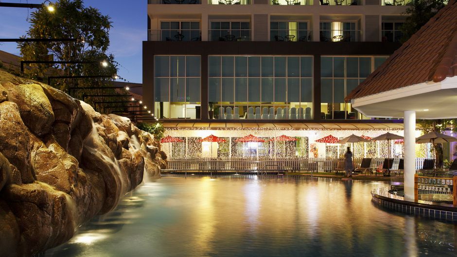 Centara Pattaya Resort Pool
