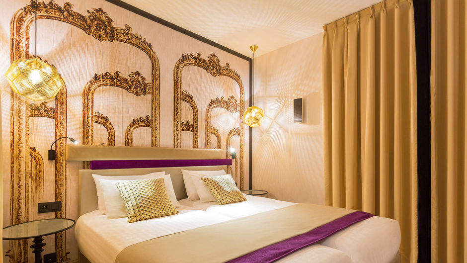Yllen Eiffel Hotel Room