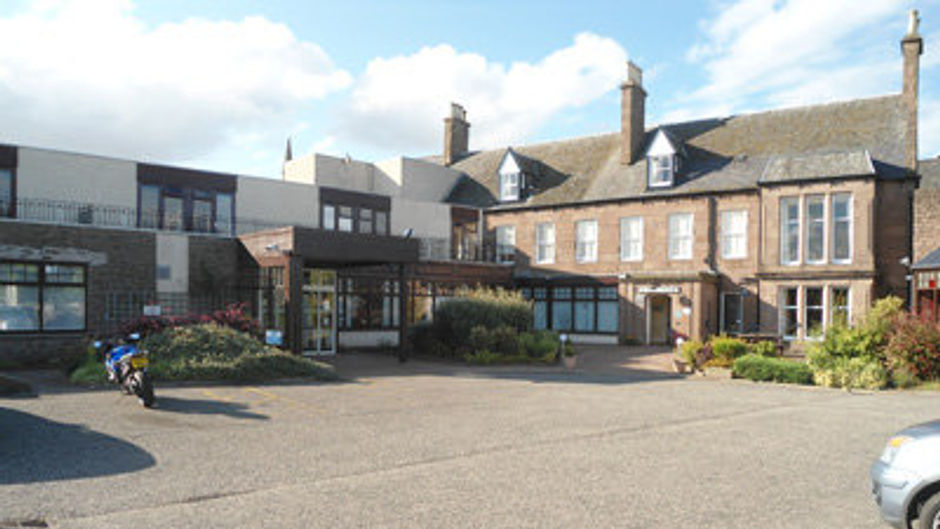 Links Hotel Exterior