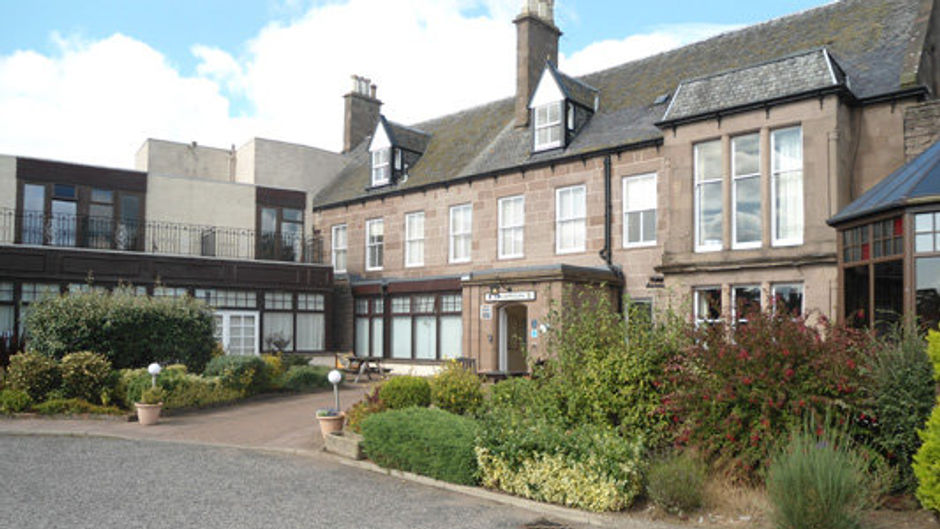 Links Hotel Exterior