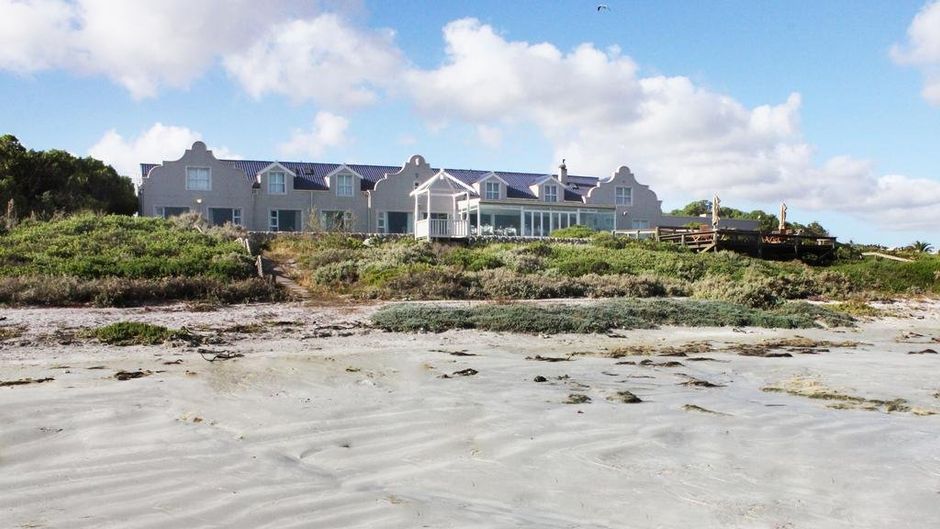 Blue Bay Lodge Exterior