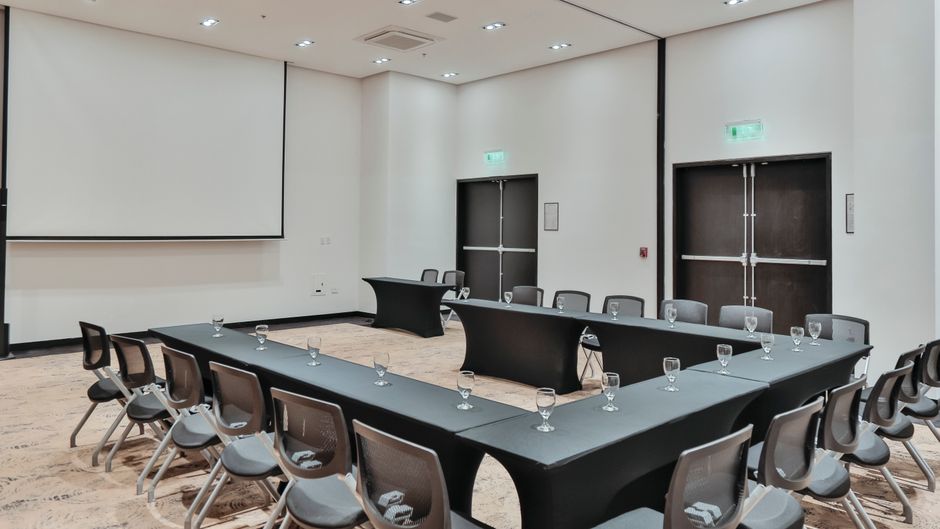 Holiday Inn Bucaramanga Cacique Meeting
