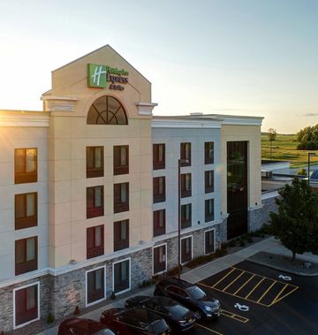 Holiday Inn Exp Stes Batavia Darien Lake