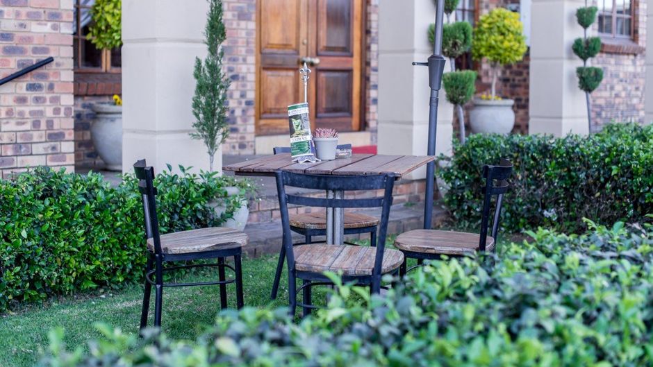Alveston Manor Small Hotel Exterior