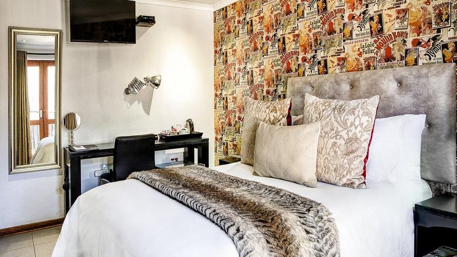 Yalla Yalla Boutique Hotel Room