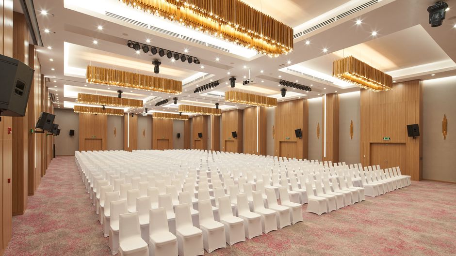 Holiday Inn & Suites Saigon Airport Ballroom