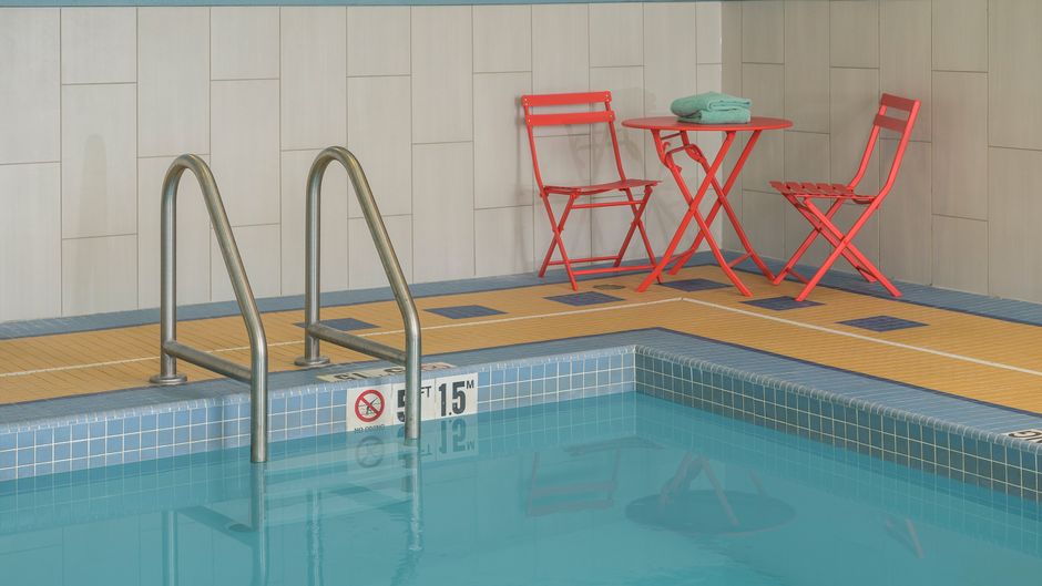 Holiday Inn Express & Suites North Bay Pool