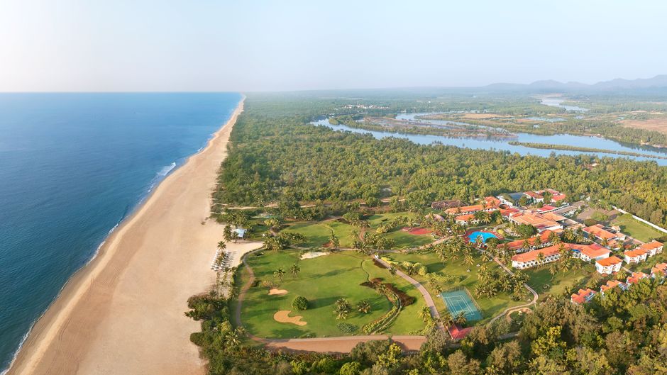 Holiday Inn Resort Goa Exterior