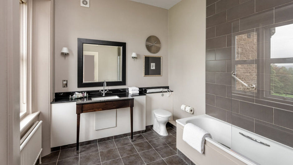 Hartsfield Manor Suite
