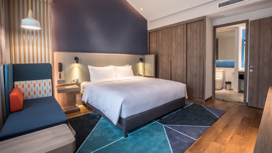 Holiday Inn Express Guizhou Qinglong Suite