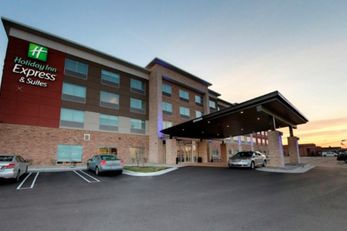 Holiday Inn Express & Stes Detroit North