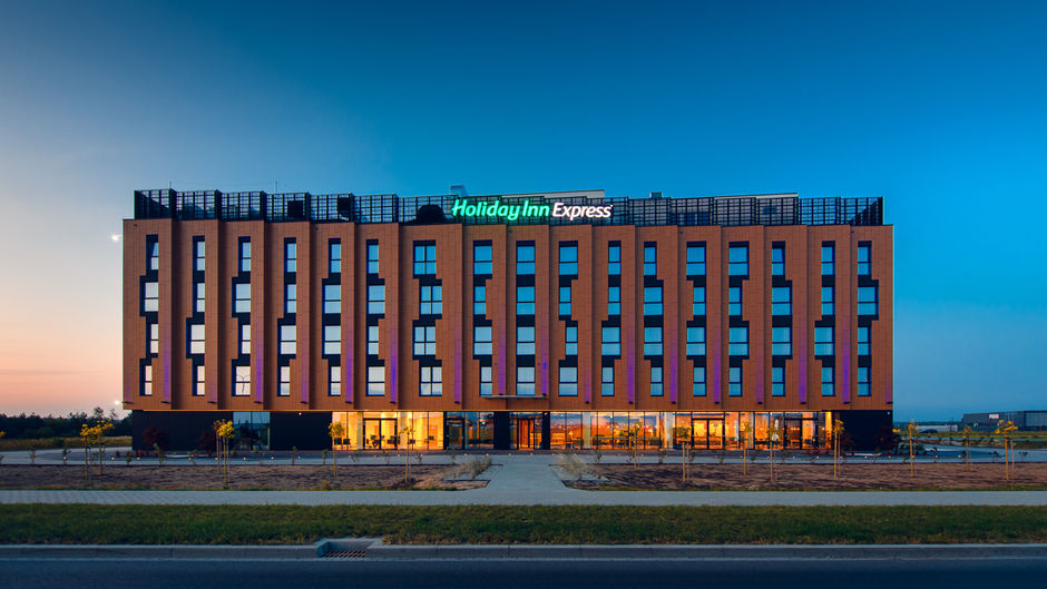 Holiday Inn Express Rzeszow Airport Exterior