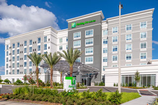 Holiday Inn & Suites Intl Drive S