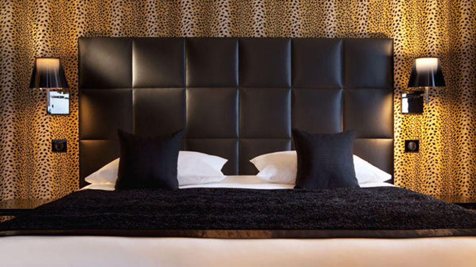 Hotel First Paris Eiffel Suite
