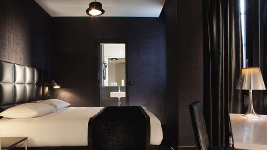 Hotel First Paris Eiffel Room