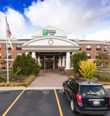 Holiday Inn Express Hotel & Suites