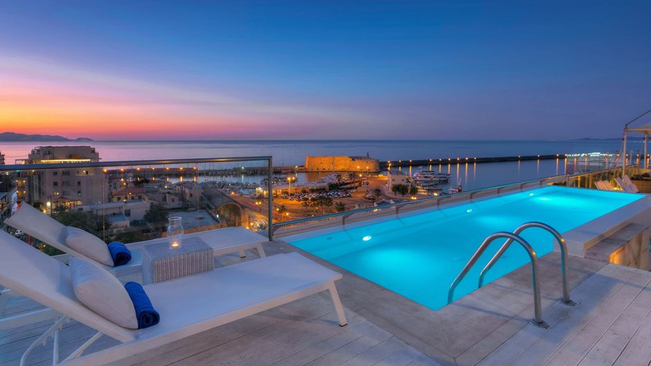 Hotel GDM Megaron Pool