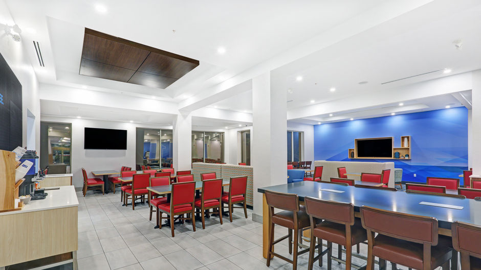 Holiday Inn Express Woodstock South Restaurant
