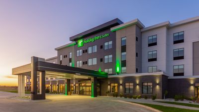 Holiday Inn & Suites-Waterloo Event Ctr