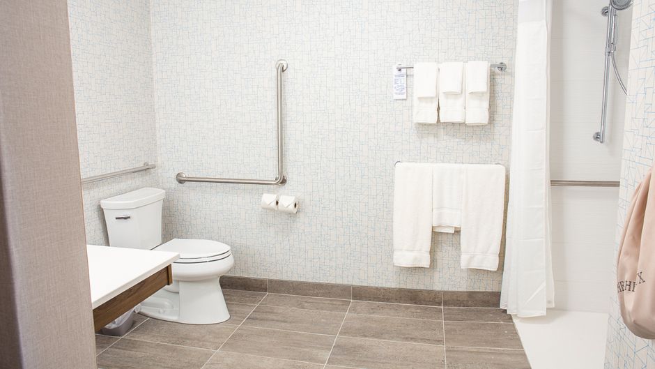 Holiday Inn Express & Suites Halifax Room