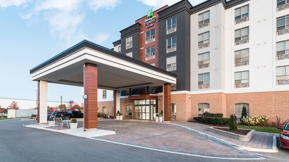 Holiday Inn Express & Suites Milton Exterior
