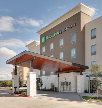 Holiday Inn Express & Suites Plano