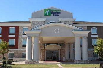 Holiday Inn Express Hotel & Suites